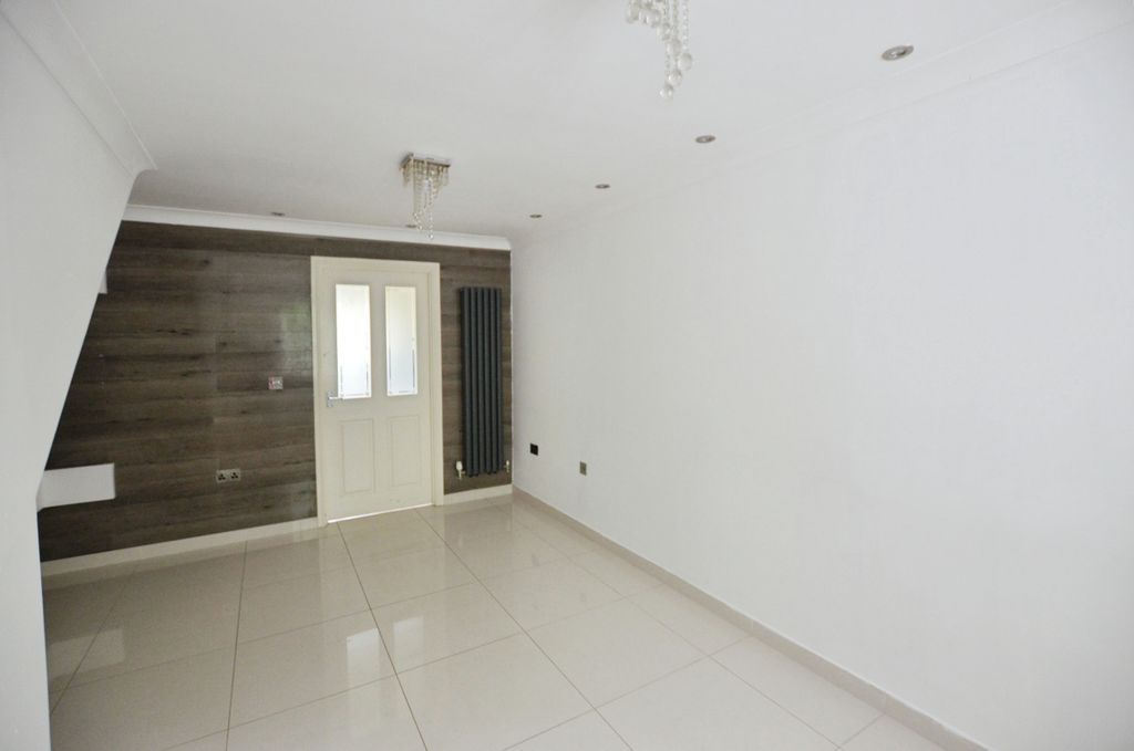 Property photo 3 of 19 4F6c4Ef7-Img_3809