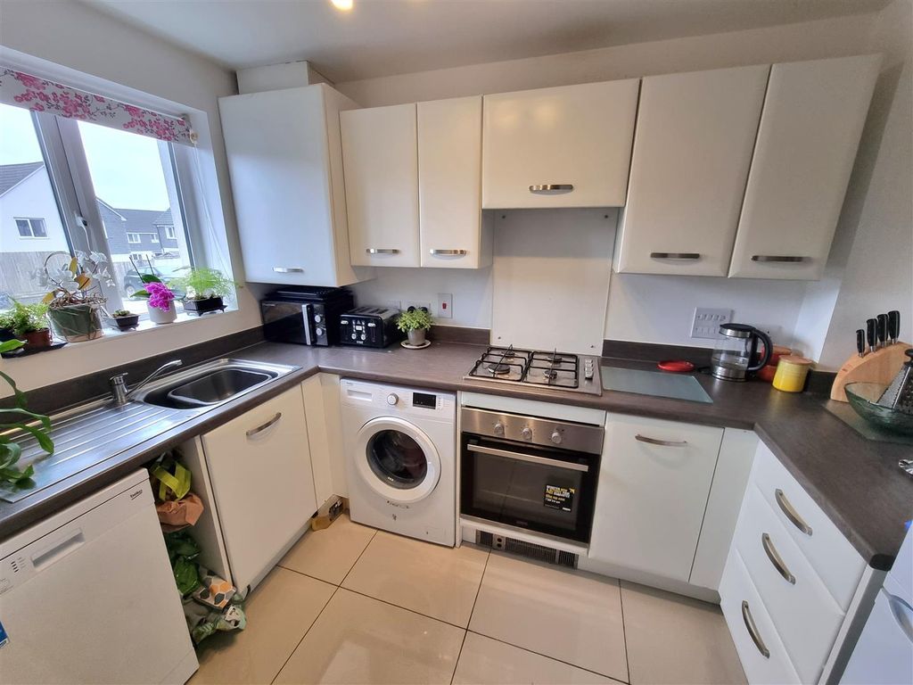 Property photo 2 of 14 Kitchen.Jpg