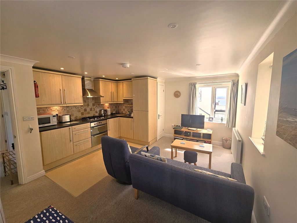 Property photo 2 of 17 Picture No. 34