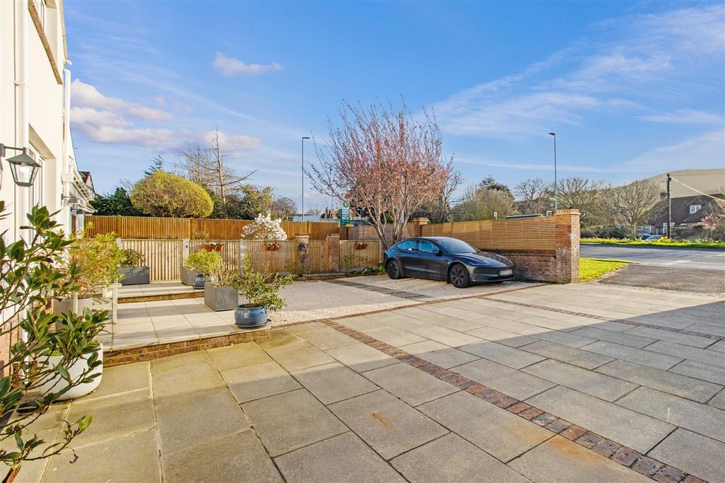 Additional image 30 of 4 bed detached house for saleEastbourne Road, Willingdon, Eastbourne BN20