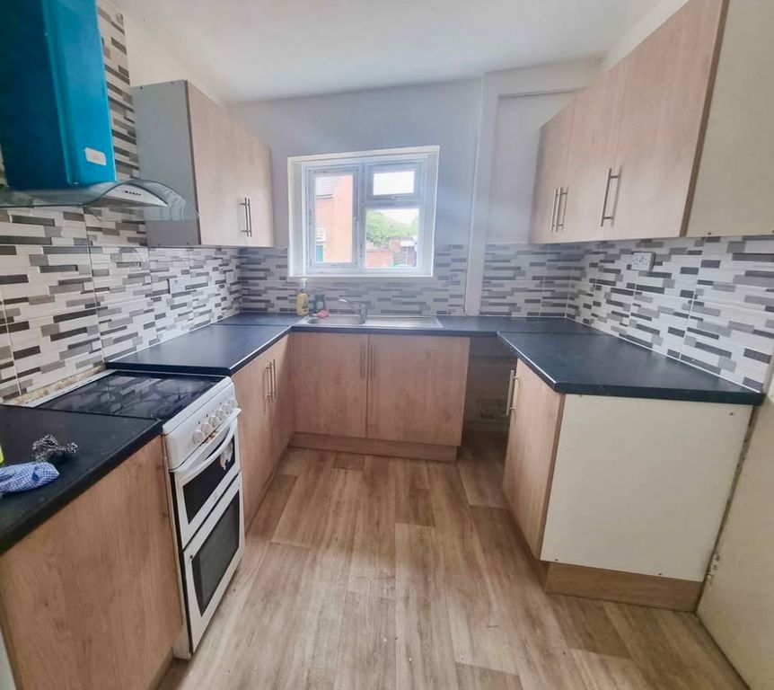 Property photo 2 of 4 Kitchen
