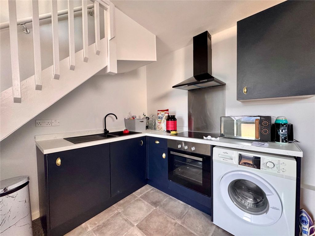 Property photo 3 of 6 Picture No. 01