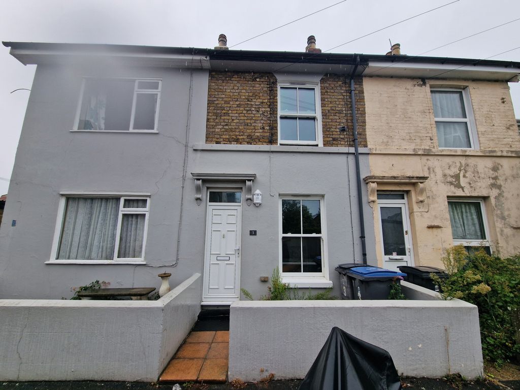 Property photo 1 of 9 Photo 17