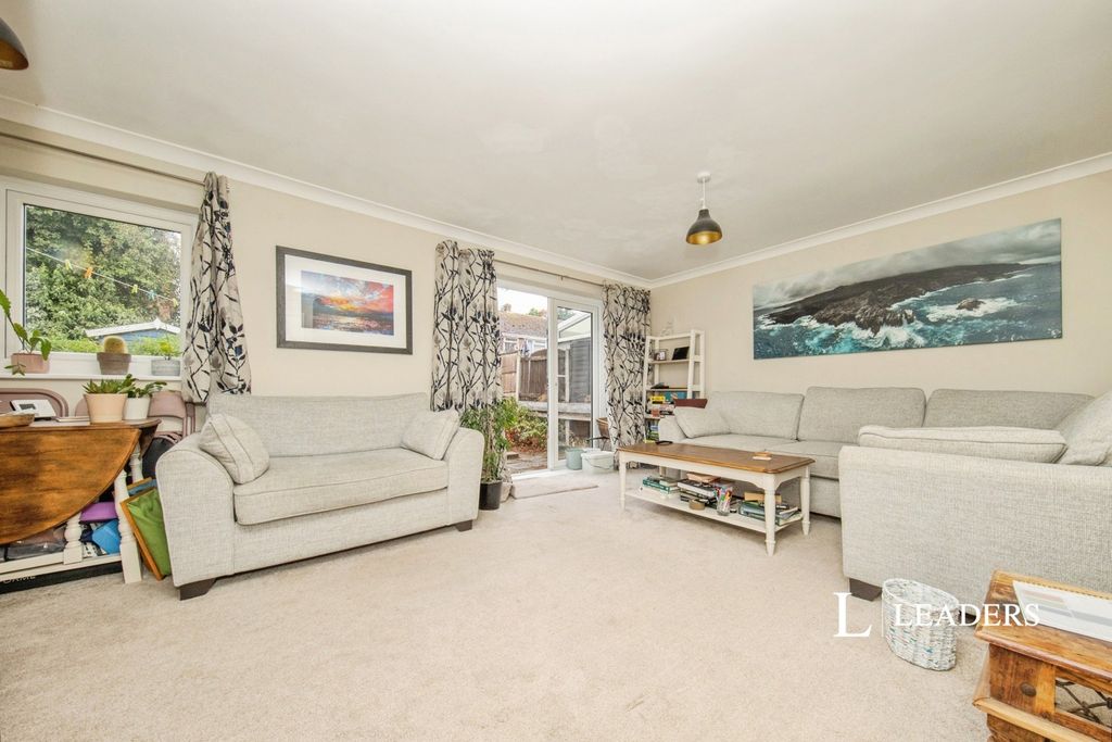 Property photo 3 of 11 Pbox-Img.Jpg