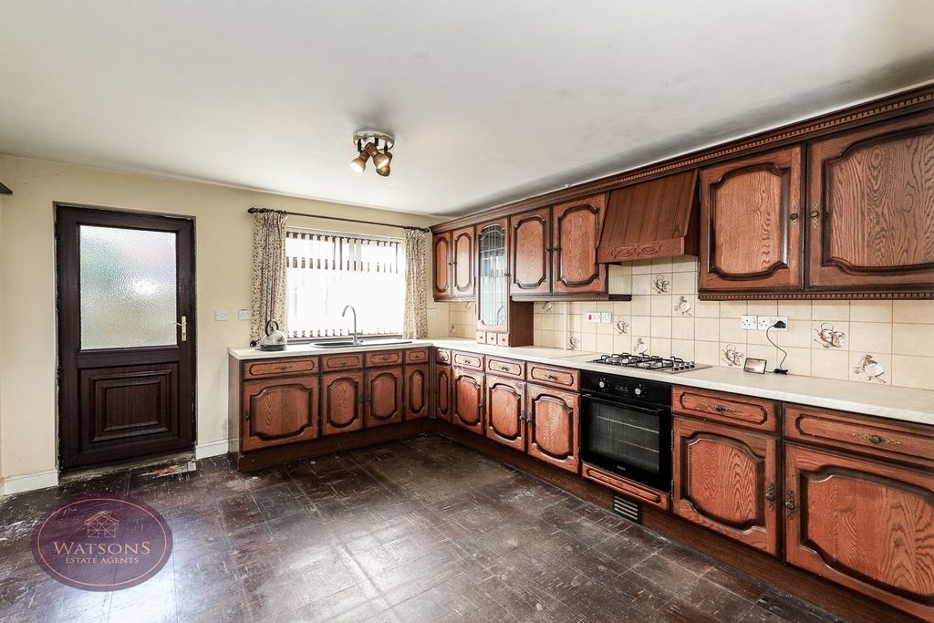 Property photo 2 of 24