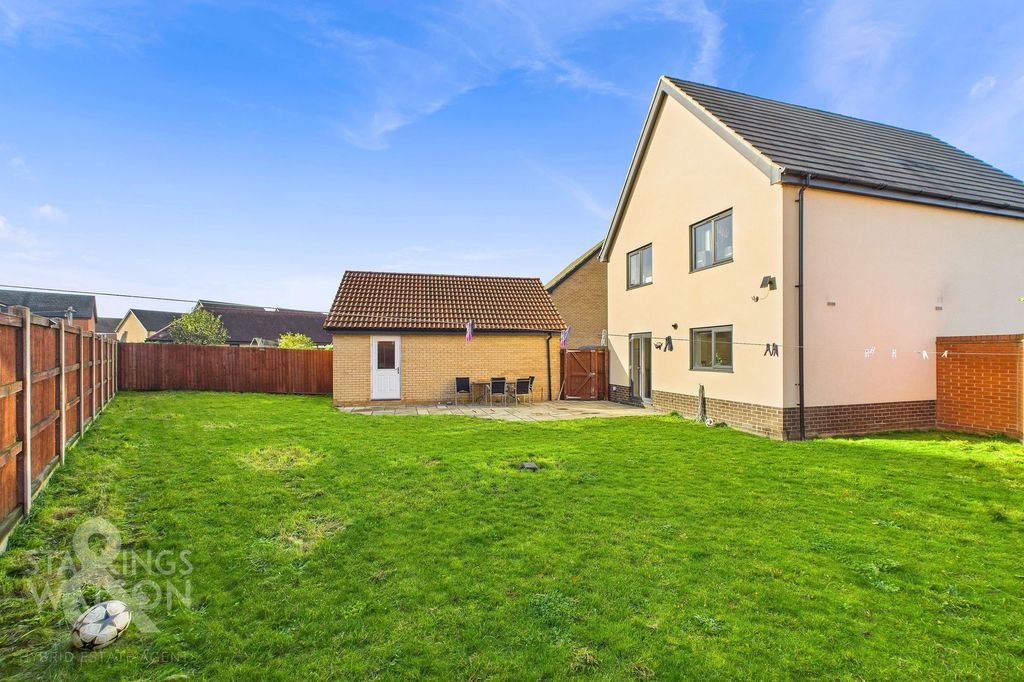 Property photo 1 of 24