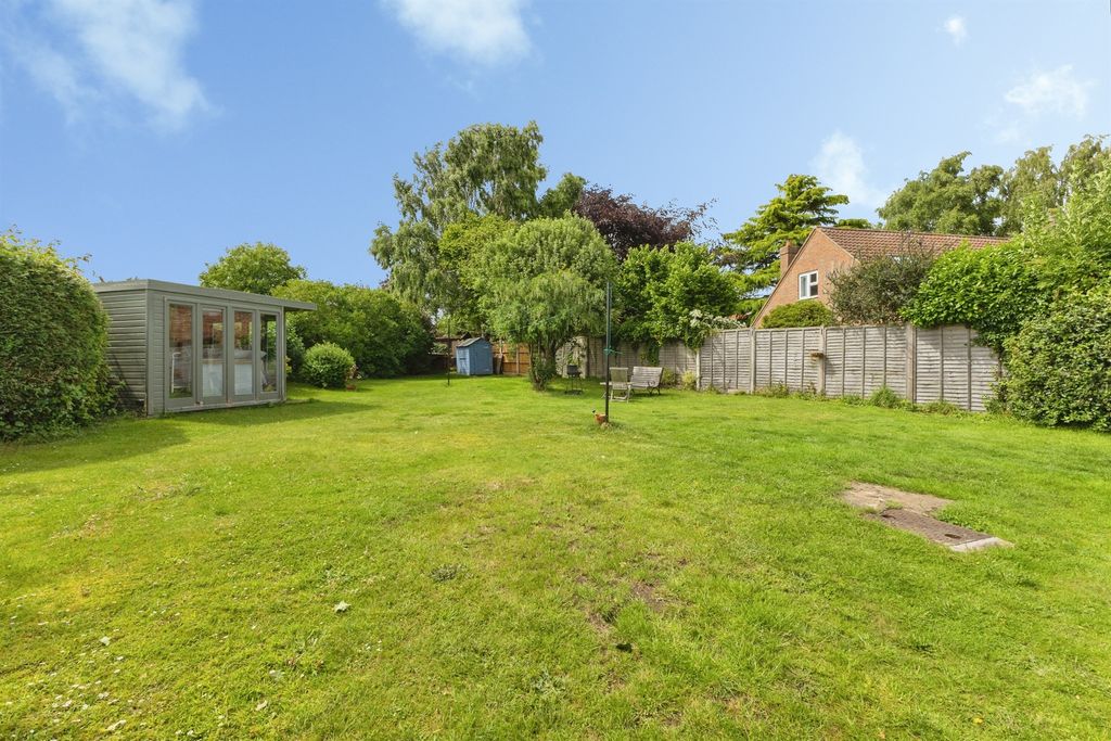 Property photo 2 of 19