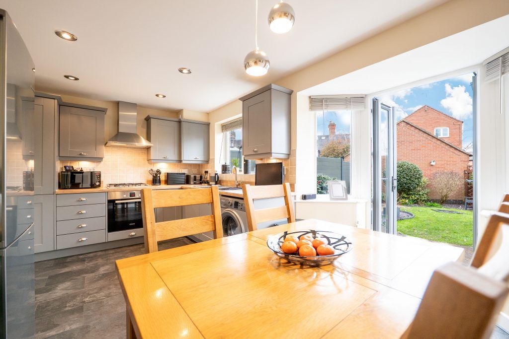 Property photo 2 of 34