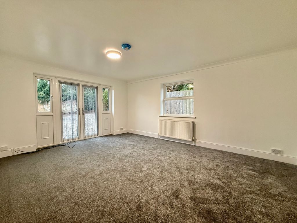 Property photo 3 of 9 Living Room