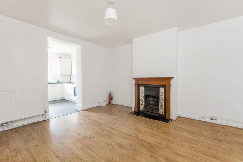 Property photo 1 of 24 Picture No. 05