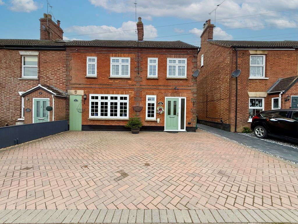 Property photo 1 of 19 Front