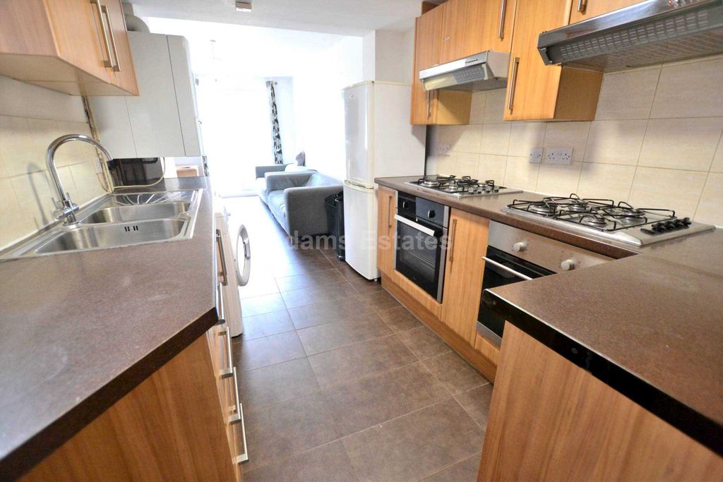 Property photo 3 of 13
