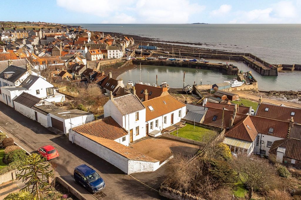 Property photo 2 of 16