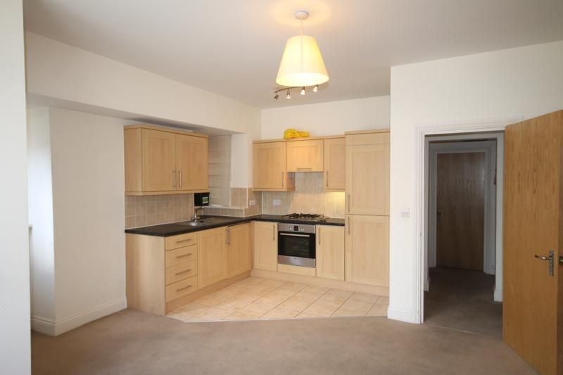 Property photo 2 of 6 Kitchen