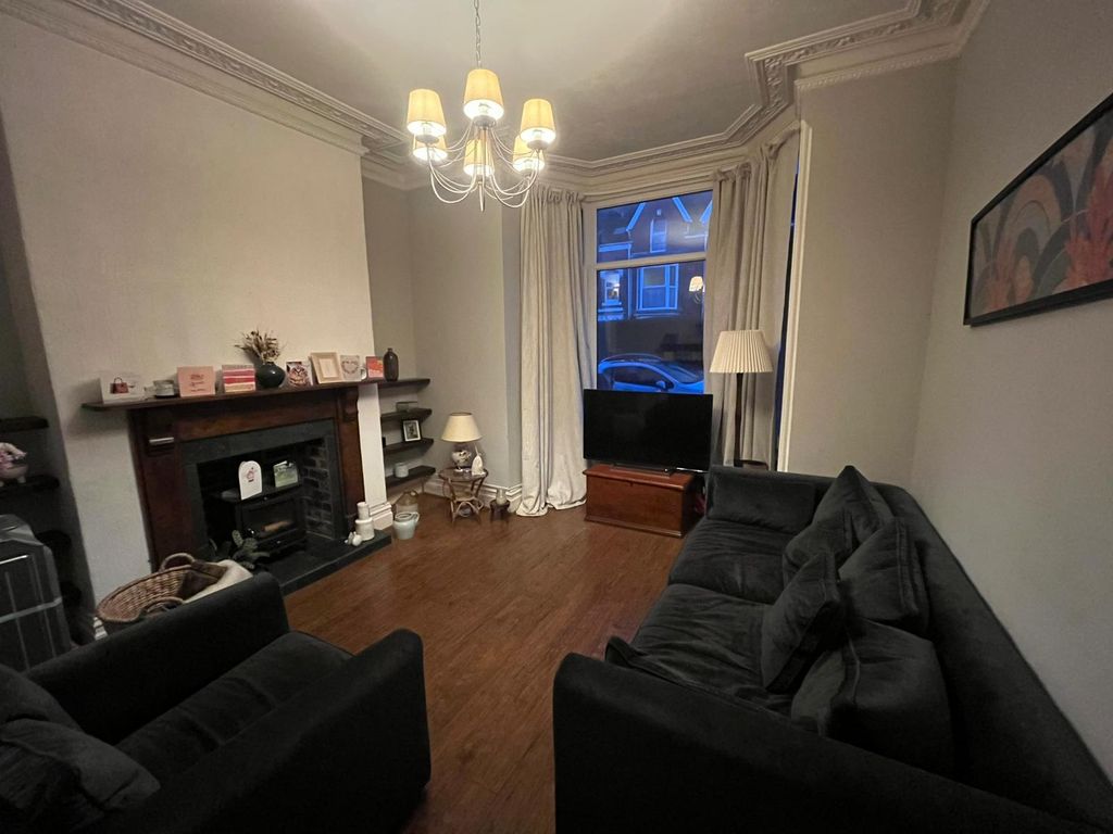 Property photo 1 of 9 2 Bed Terraced To Rent Mirador Crescent, Swansea Sa2