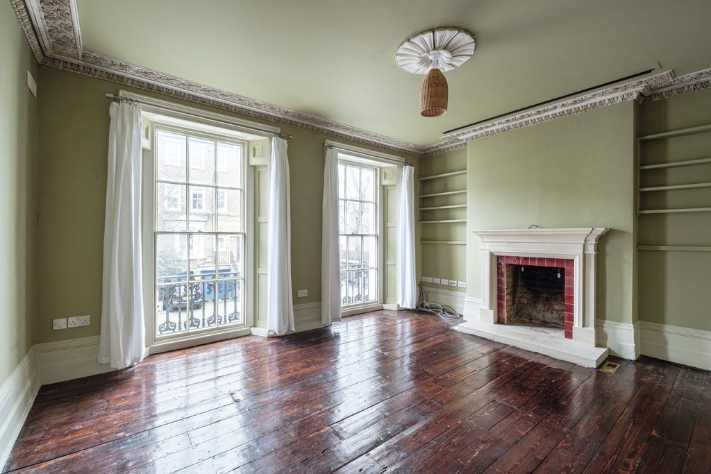 Property photo 2 of 29