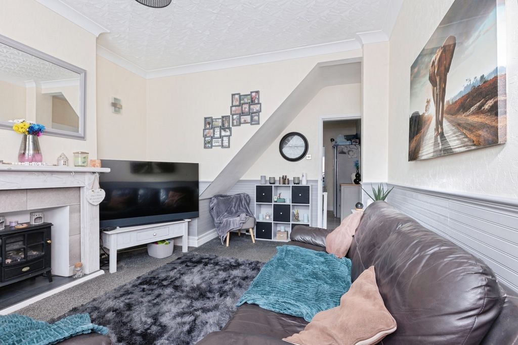 Property photo 3 of 14 Pbox-Img.Jpg