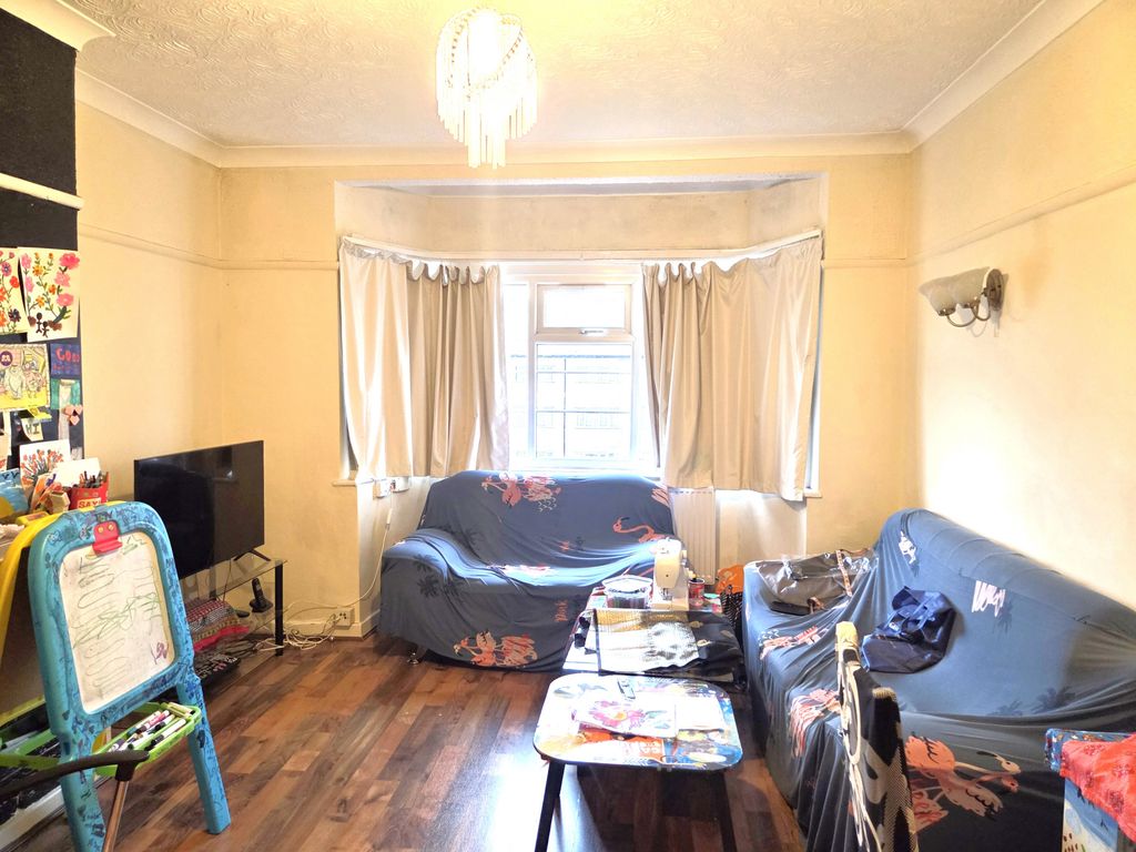 Property photo 2 of 9 Gallery