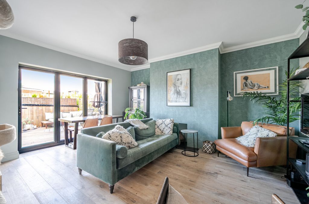 Property photo 3 of 36 1513356-27-1A047A...