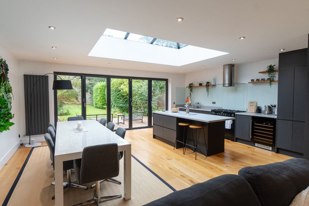 Property photo 2 of 34 4756793