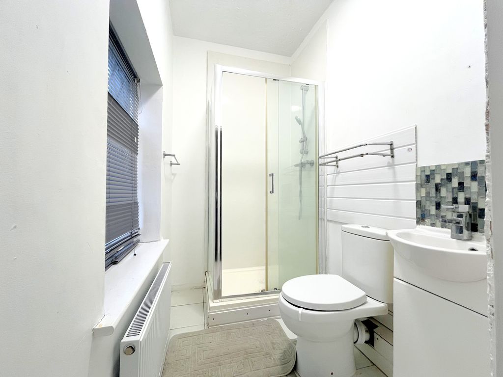 Property photo 3 of 3