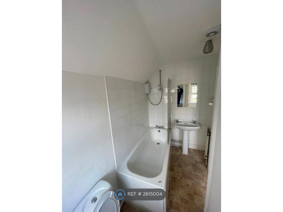 Property photo 3 of 5 Bathroom