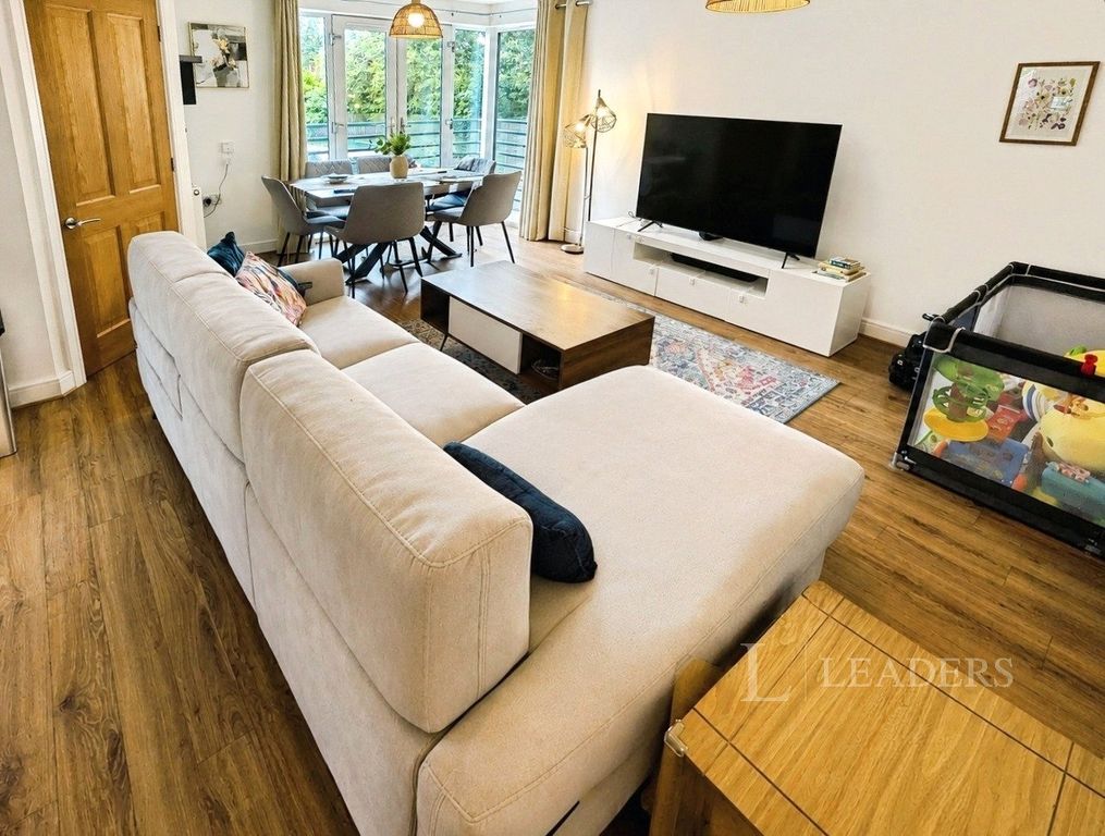 Property photo 1 of 18 Picture No. 11