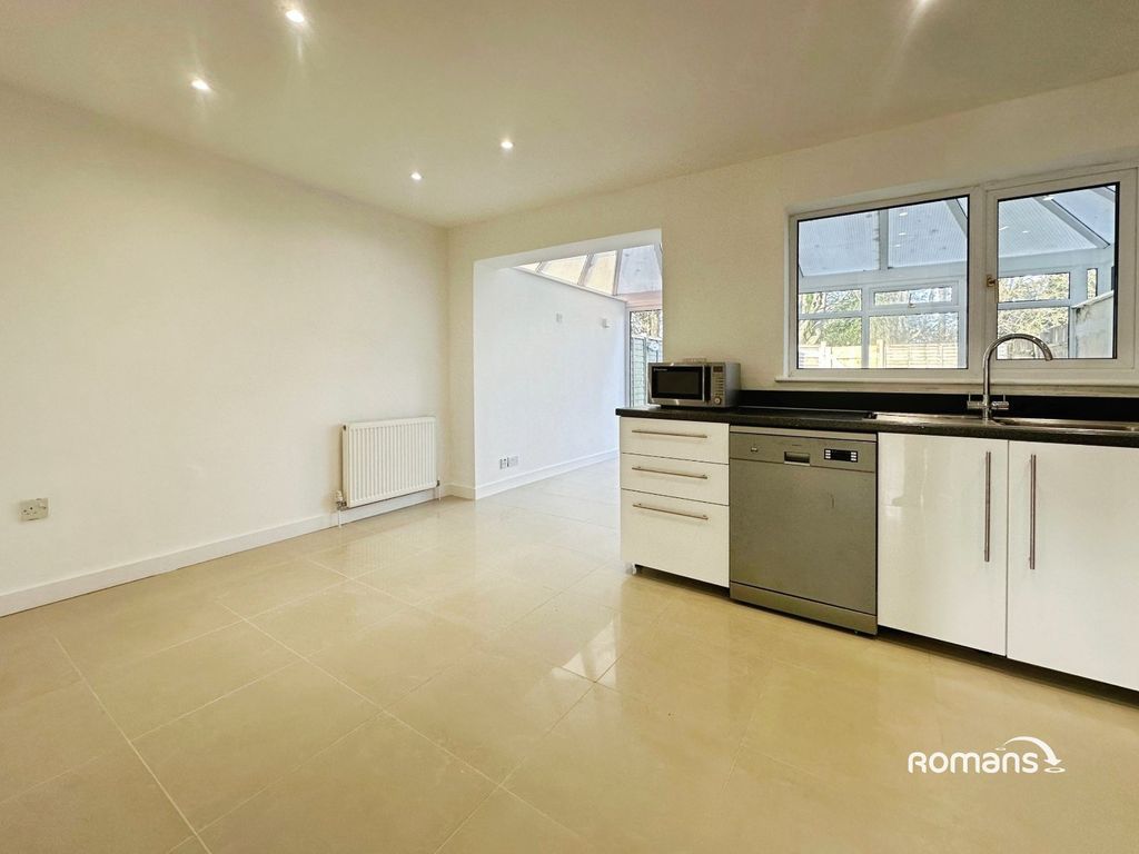 Property photo 3 of 12 Picture No. 27