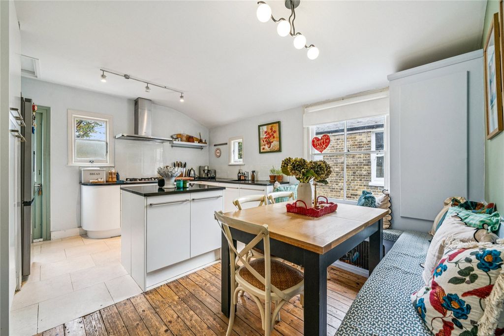 Property photo 2 of 18 Picture No. 08