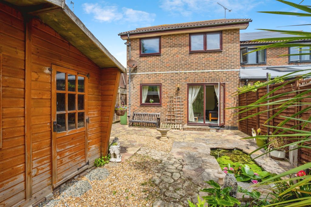 Property photo 2 of 17