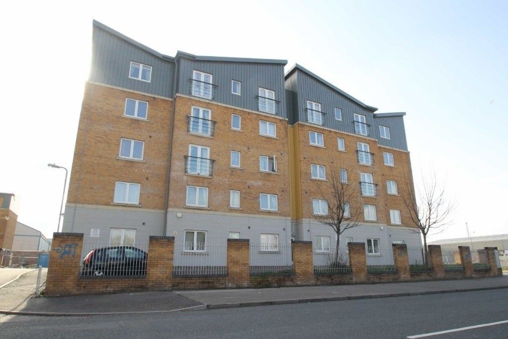 Property photo 1 of 18 1 Bedroom Flat To Rent
