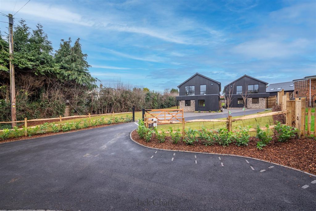 Property photo 1 of 48 4 Orchard Drive-85.Jpg