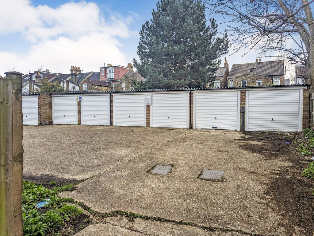 Property photo 3 of 3 Garage 20 At The Rear Of 78/104 Albert Road, London, Se25 4Jw