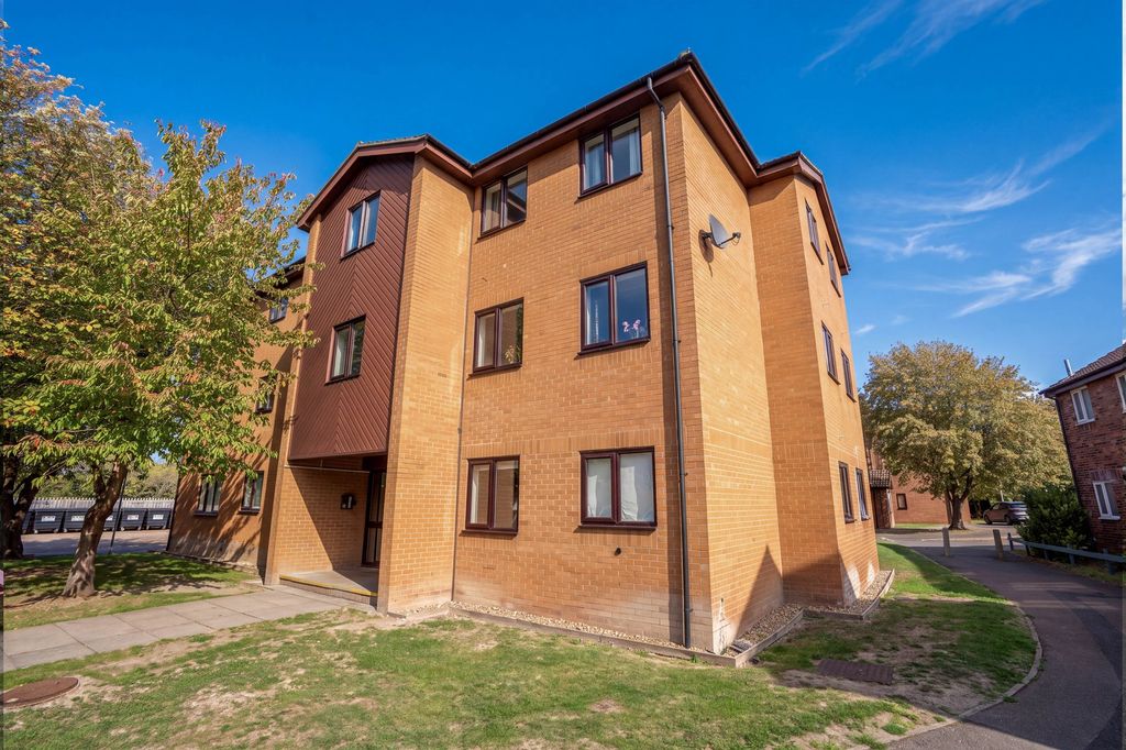 Property photo 1 of 6