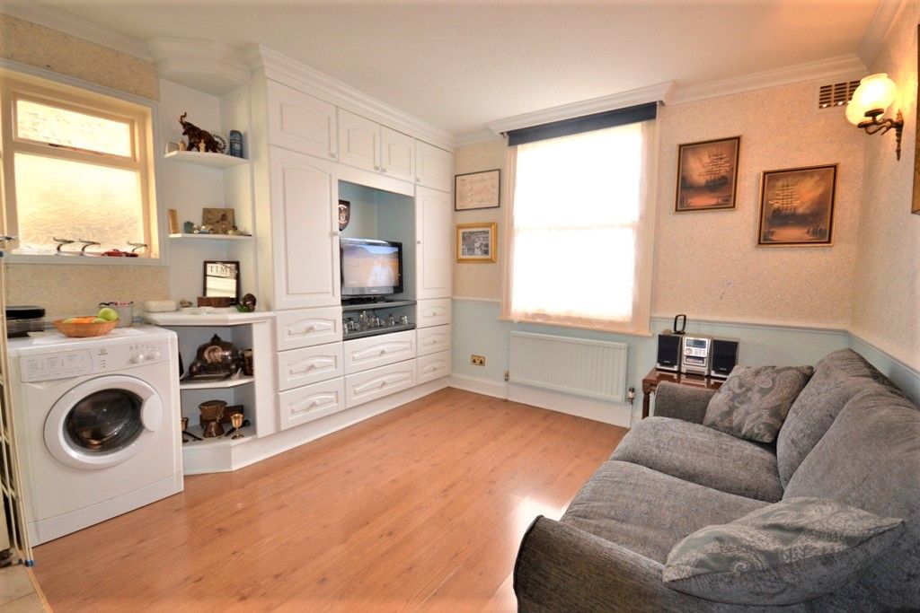 Property photo 1 of 4