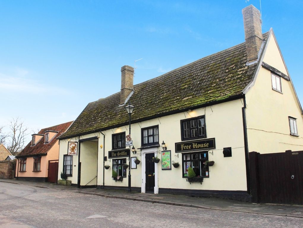 Property photo 1 of 8