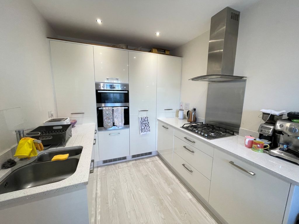 Property photo 3 of 12 Picture No. 08