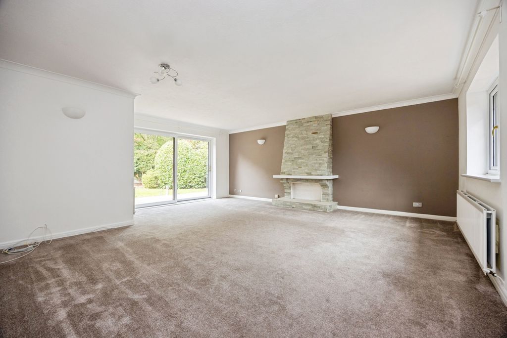 Property photo 3 of 17 Photo