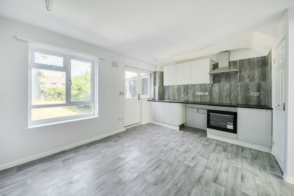 Property photo 2 of 15 Kitchen/Dining