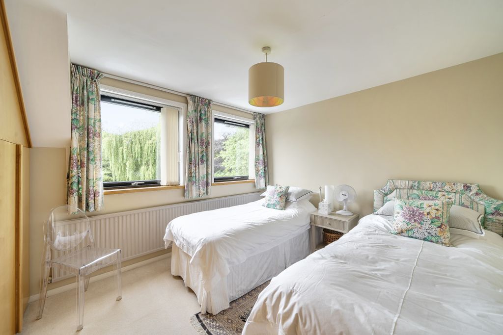 Additional image 15 of 5 bed detached house for saleRoad Running Through, Oxford OX33