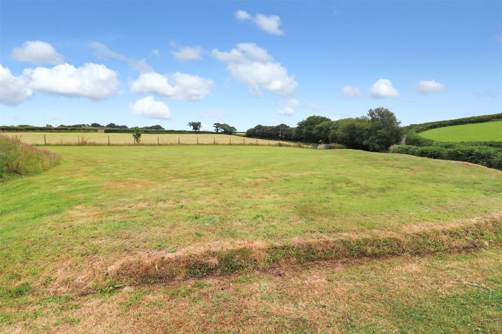 Property photo 2 of 19 Picture No. 01