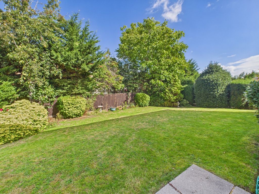 Property photo 2 of 14 Garden