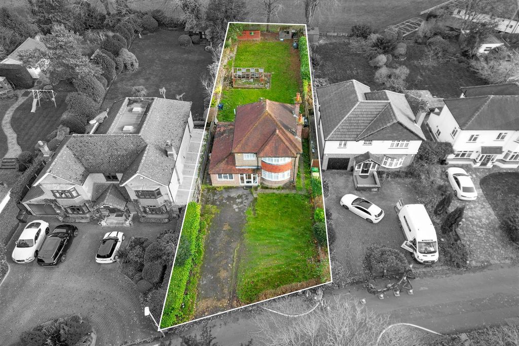 Property photo 2 of 17