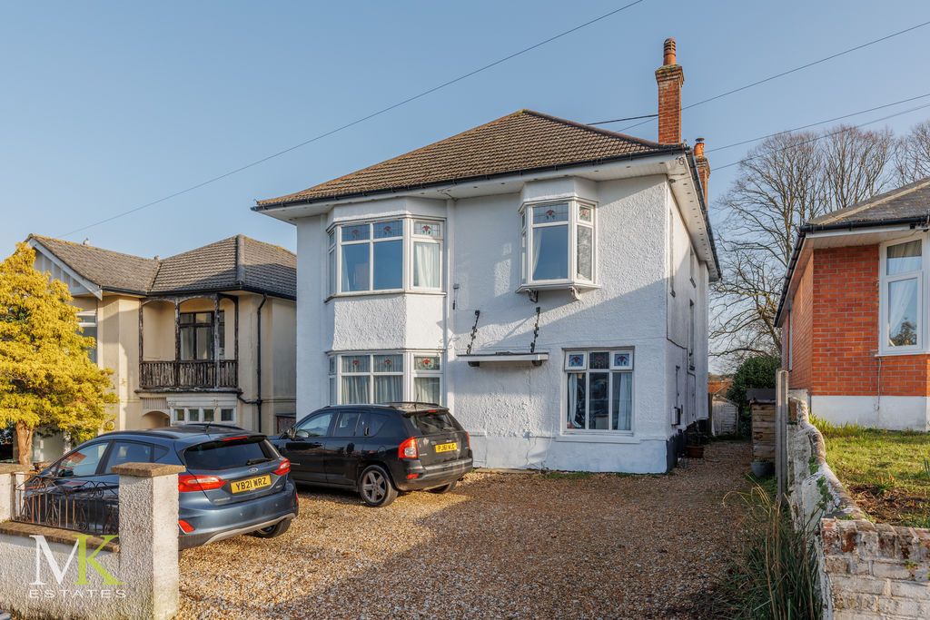 Property photo 1 of 14 Photo 35