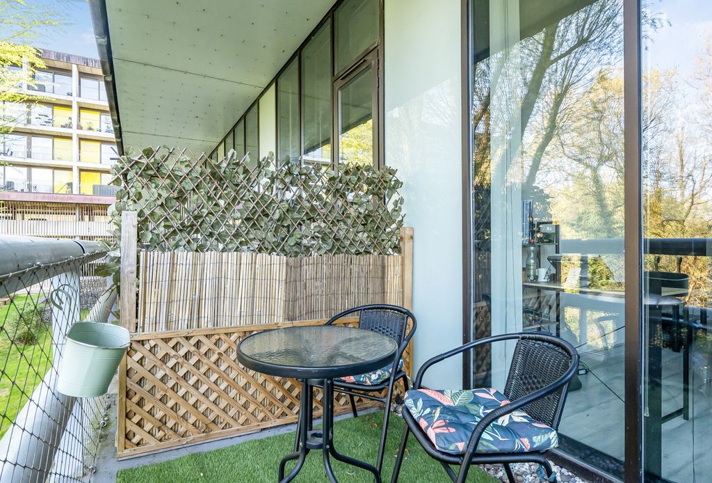 Property photo 2 of 19 1436281-11-69ce31...