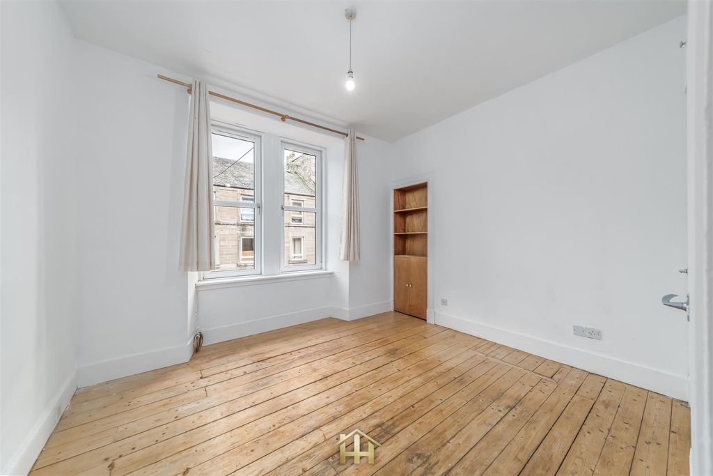 Property photo 3 of 15 16F Rosefield Street Dd1 5Ps 260226 Edit (6 Of 16)