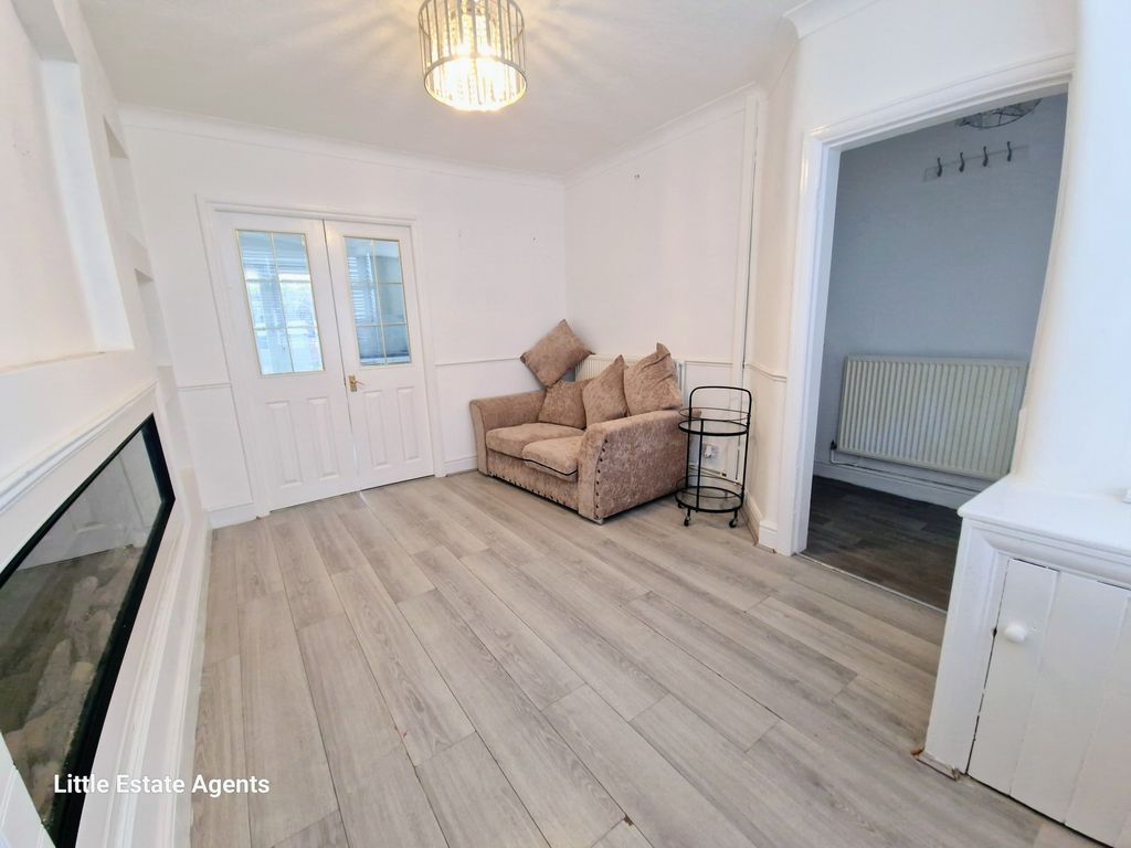 Property photo 3 of 12 Photo 3