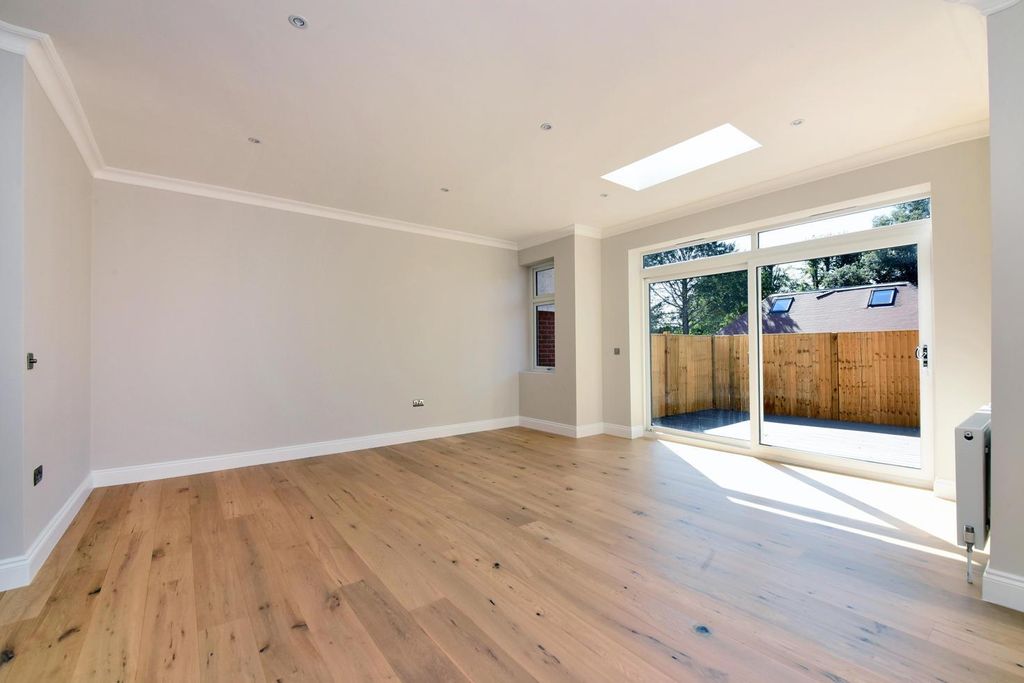 Property photo 1 of 13 7-1472x982.Jpg