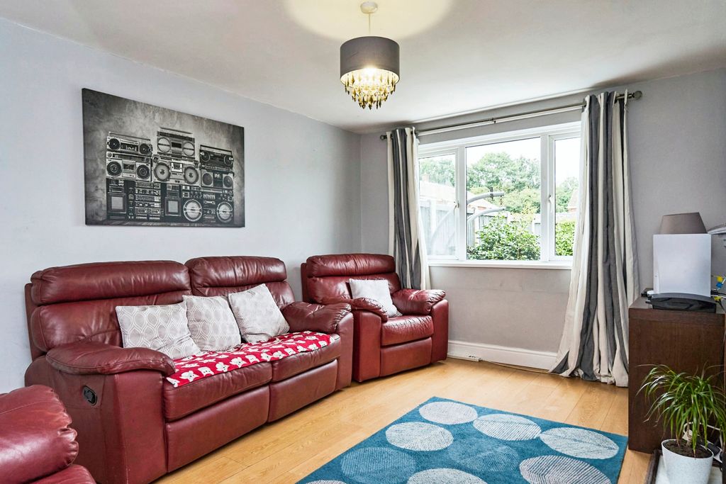 Property photo 3 of 17 Photography