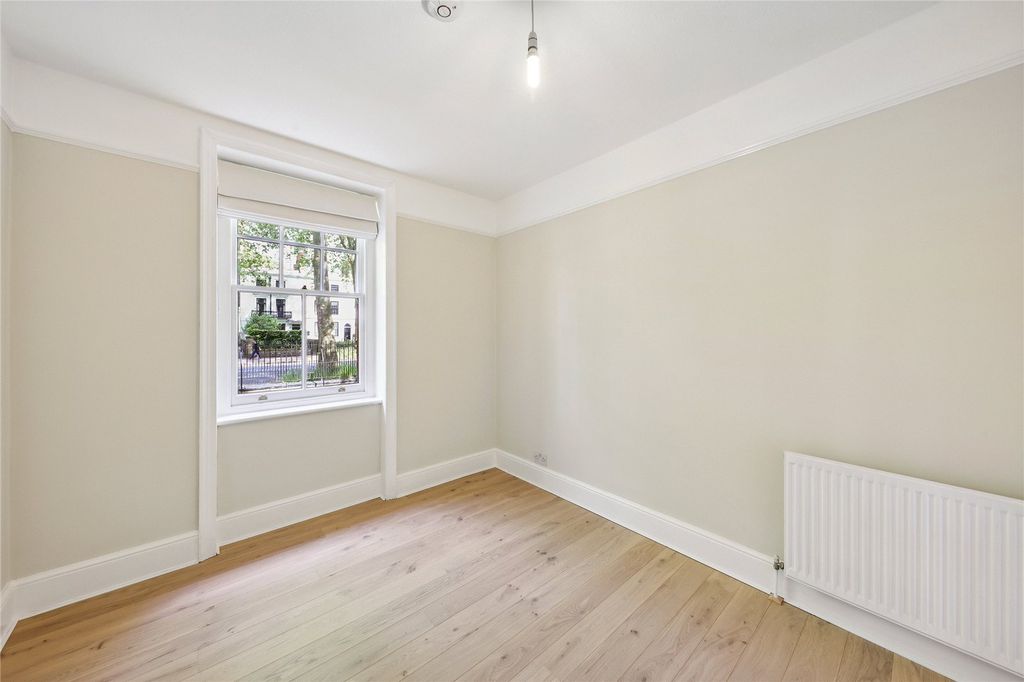 Property photo 3 of 10 Picture No. 13